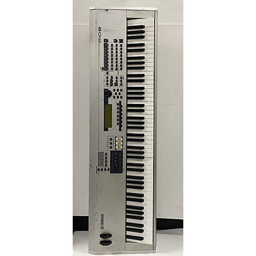 Yamaha Used Yamaha MO8 88 Key Keyboard Workstation