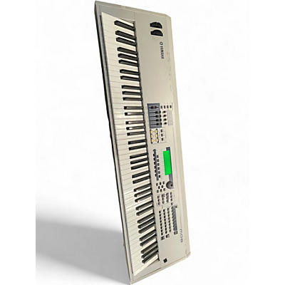 Used Yamaha MO8 88 Key Keyboard Workstation