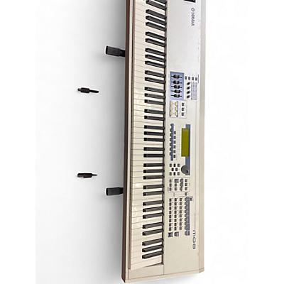 Used Yamaha MO8 88 Key Keyboard Workstation