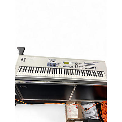Used Yamaha MO8 88 Key Keyboard Workstation