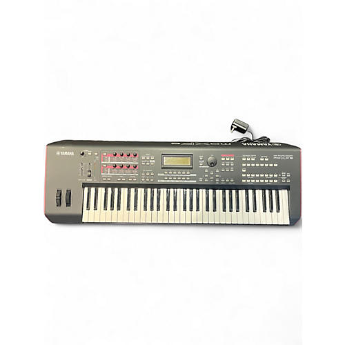 Used Yamaha MOXF6 61 Key Keyboard Workstation