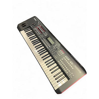 Used Yamaha MOXF6 61 Key Keyboard Workstation