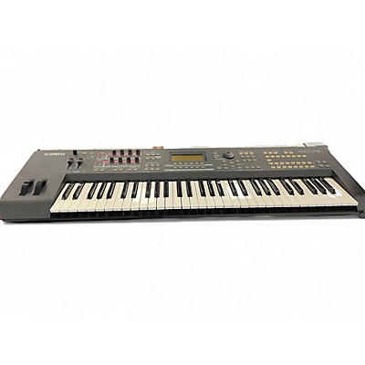 Used Yamaha MOXF6 61 Key Keyboard Workstation