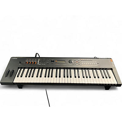 Used Yamaha MX61 61 Key Keyboard Workstation