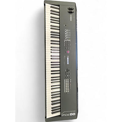 Used Yamaha MX88BK Synthesizer
