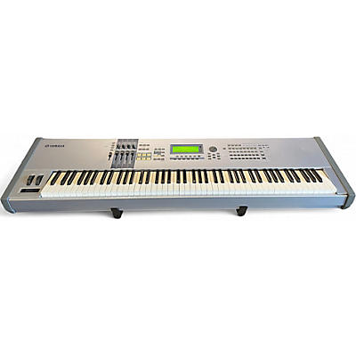 Used Yamaha Motif ES8 88 Key Keyboard Workstation