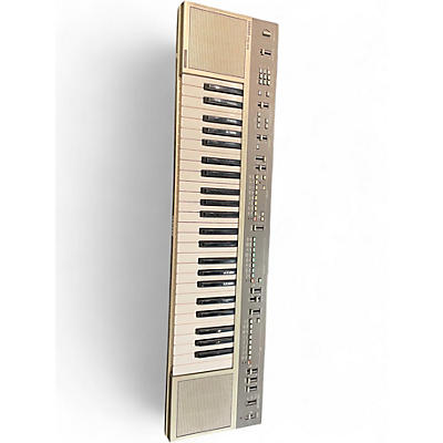 Used Yamaha PS55 Portable Keyboard