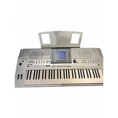 Yamaha Used Yamaha PSRS700 61 Key Portable Keyboard