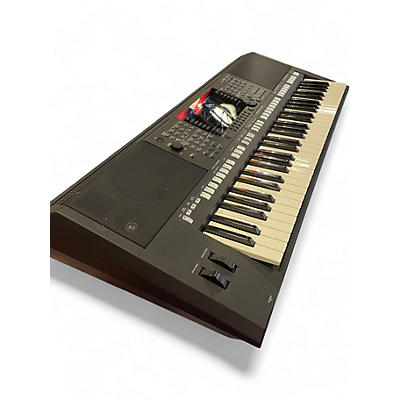 Used Yamaha PSRS750 61 Key Arranger Keyboard
