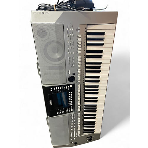 Used Yamaha PSRS910 61 Key Arranger Keyboard