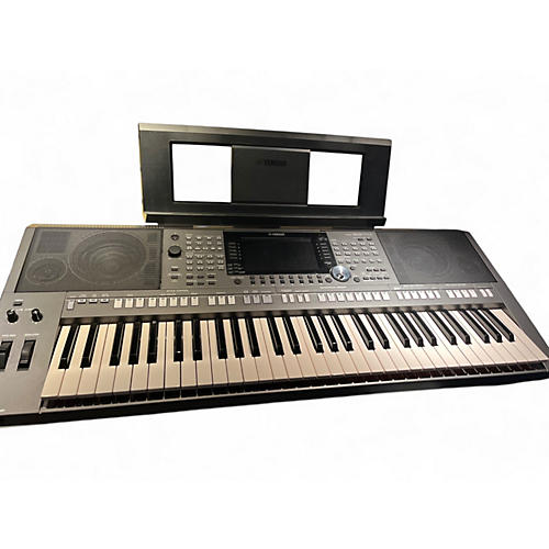Used Yamaha PSRS970 61 Key Keyboard Workstation