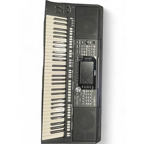 Used Yamaha PSRS975 Keyboard Workstation