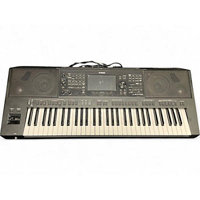Used Yamaha PSRSX700 61 Key Arranger Keyboard