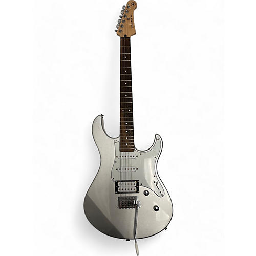 Yamaha Used Yamaha Pacificia Metallic Silver Solid Body Electric Guitar Metallic Silver