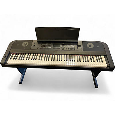 Used Yamaha dgx670 Digital Piano
