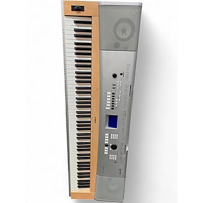 Used Yamaha dgx670 Keyboard Workstation