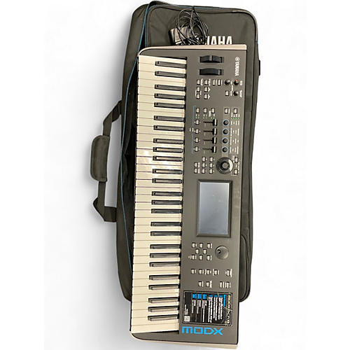 Used Yamaha modx6 Arranger Keyboard