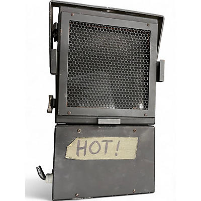 Used Zc&r BLACKFLOOD Light