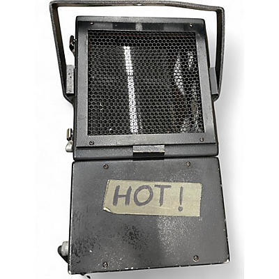 Used Zc&r BLACKFLOOD Light