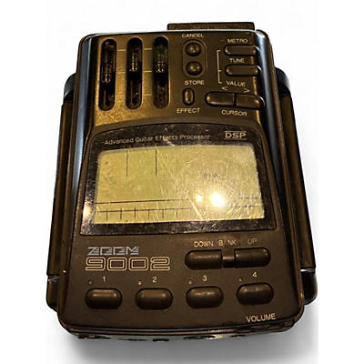 Used Zoom 9002 Battery Powered Amp