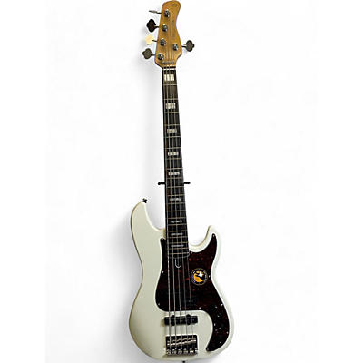 Marcus Miller Used marcus miller p7 white Electric Bass Guitar