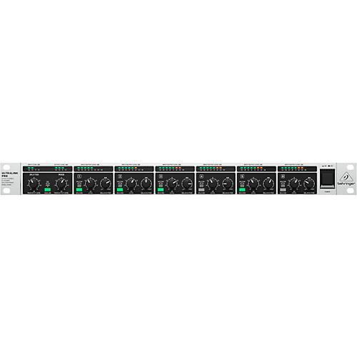 Behringer Utralink Pro MX882 V2 Rackmount Mixer/Splitter