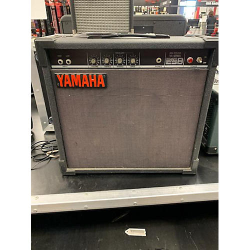 Yamaha VX25B Bass Combo Amp | Musician's Friend