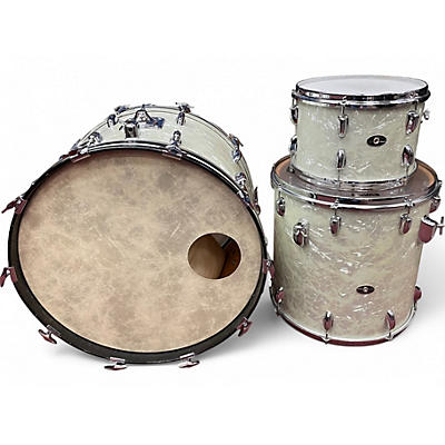 Vintage 1970 Slingerland 3 Piece 1970's 3 Piece Kit White Marine Pearl Drum Kit