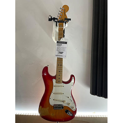 Fender Vintage 1981 Fender Stratocaster Sienna Sunburst Solid Body Electric Guitar Sienna Sunburst