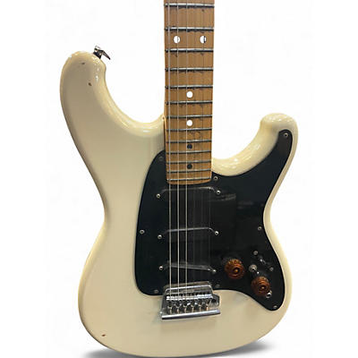 Vintage 1984 Ibanez rs140 White Solid Body Electric Guitar