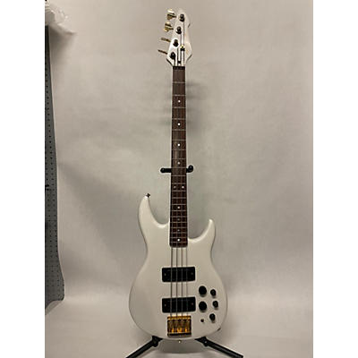 Peavey Vintage 1985 Peavey Dyna Bass White Electric Bass Guitar