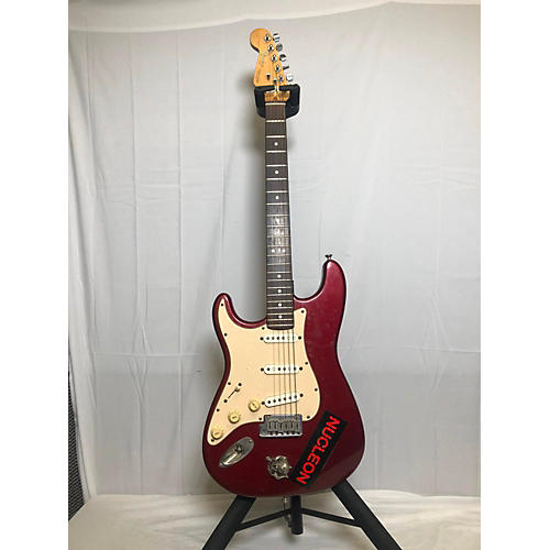 Fender Vintage 1988 Fender Standard Stratocaster Burgundy Solid Body Electric Guitar Burgundy