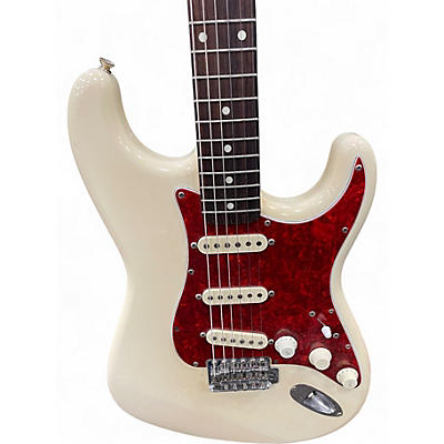 Vintage 1989 Fender 1989 Stratocaster White Solid Body Electric Guitar