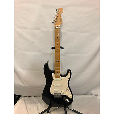 Fender Vintage 1989 Fender Standard Stratocaster Plus Black Solid Body Electric Guitar