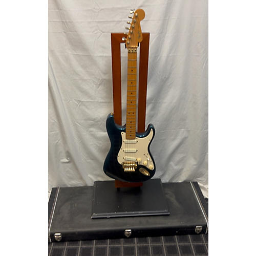 Fender Vintage 1989 Fender Standard Stratocaster Plus Blue Burst Solid Body Electric Guitar Blue Burst