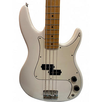 Vintage 1989 Peavey Fury White Electric Bass Guitar