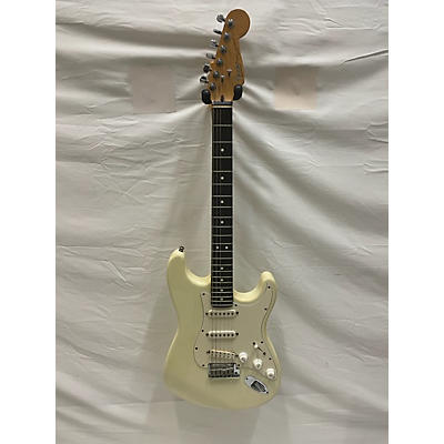 Fender Vintage 1993 Fender American Standard Stratocaster White Solid Body Electric Guitar