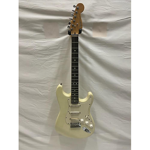 Fender Vintage 1993 Fender American Standard Stratocaster White Solid Body Electric Guitar White