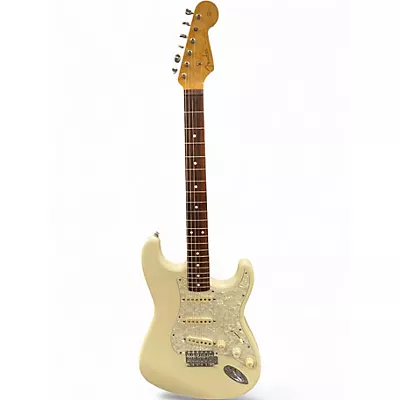 Vintage 1996 Fender Standard Stratocaster Olympic White Solid Body Electric Guitar