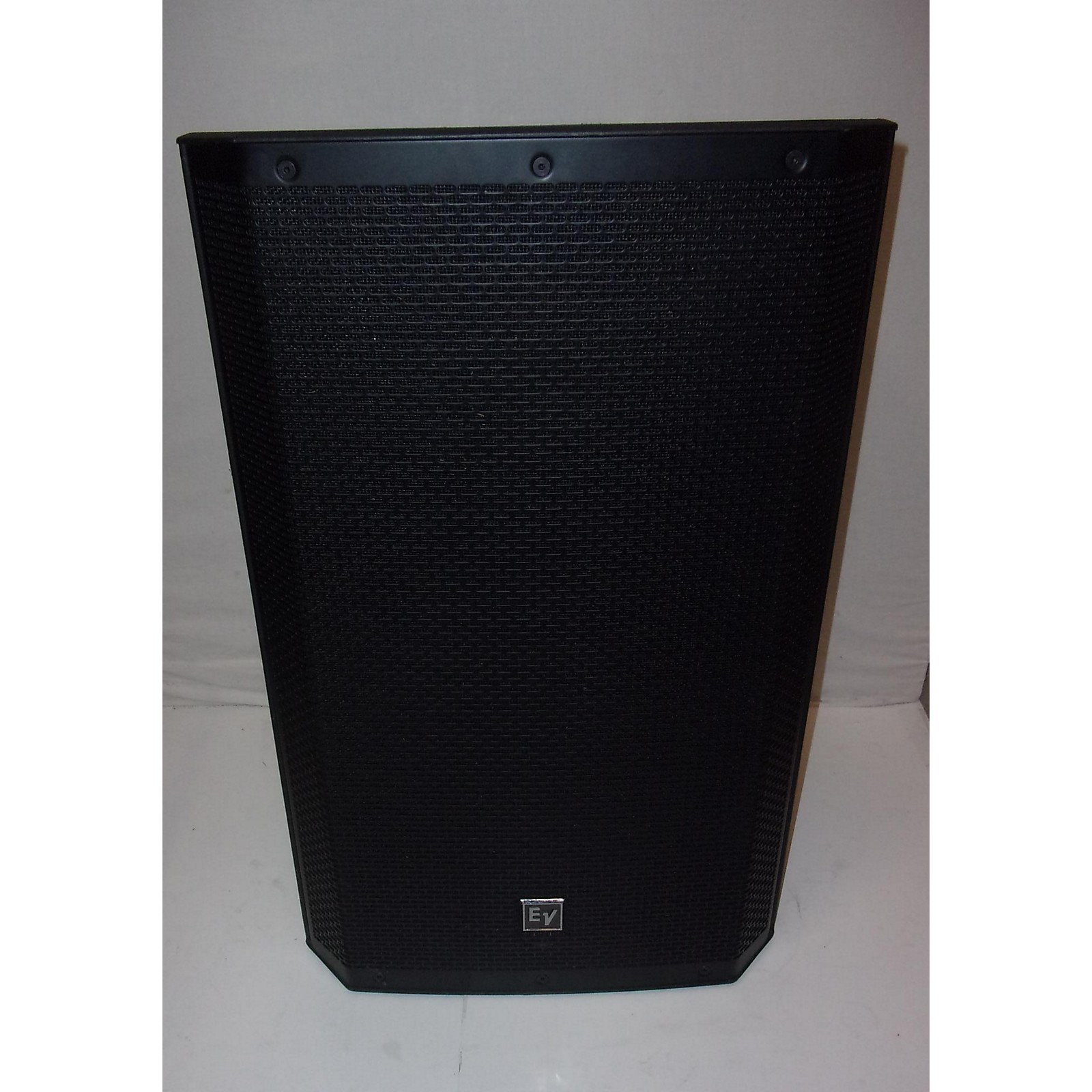 Used ElectroVoice ZLX15P 15in 2Way Powered Speaker Musician's Friend