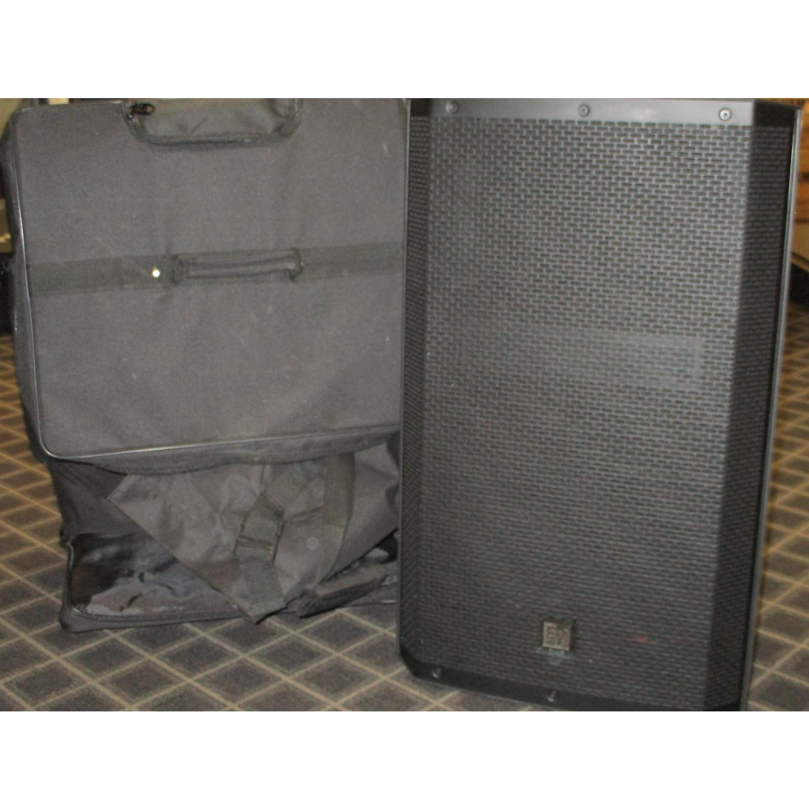 Used Electro-Voice ZLX-15P 15in 2-Way Powered Speaker | Musician's Friend