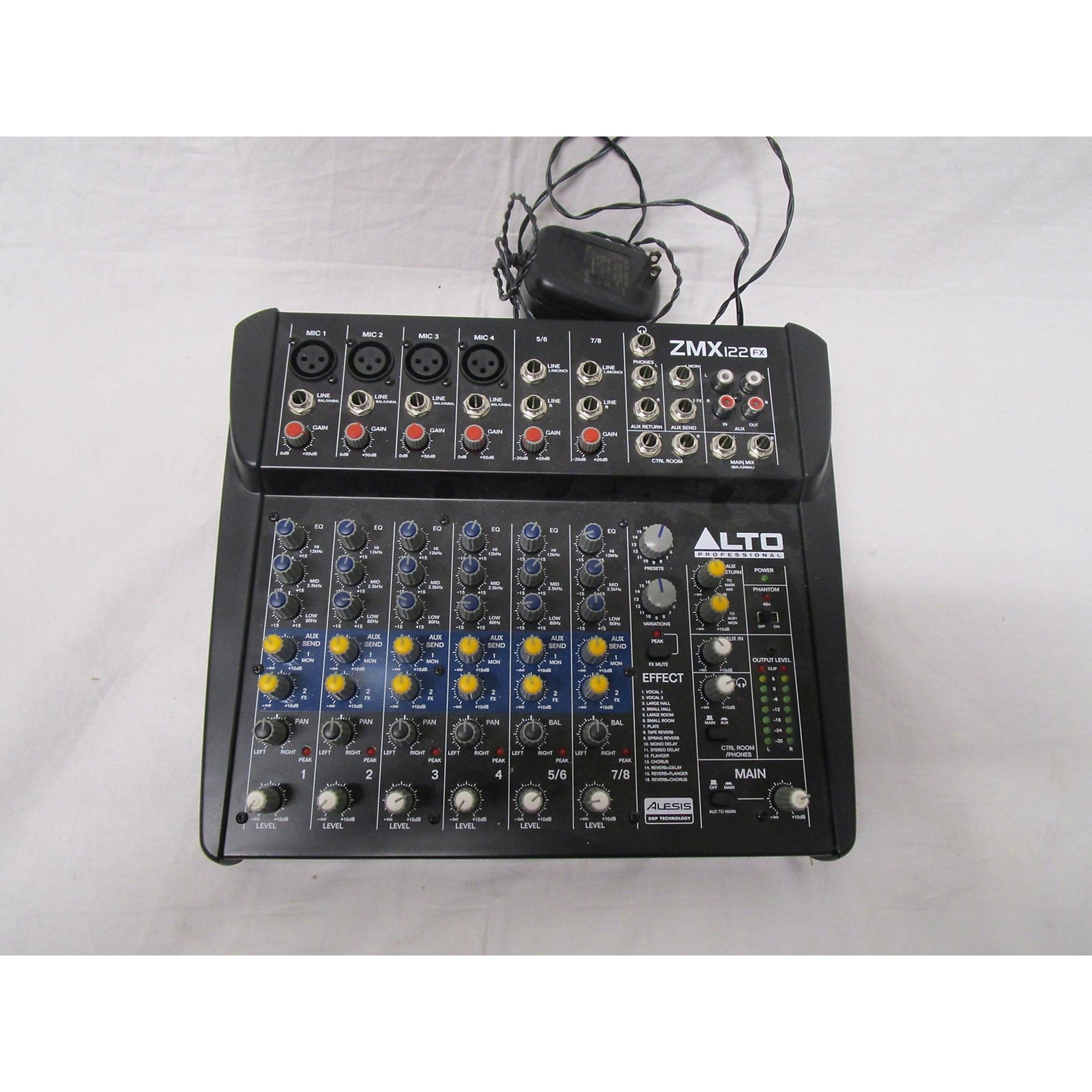 Used Alto ZMX122FX 8Channel Unpowered Mixer Musician's Friend